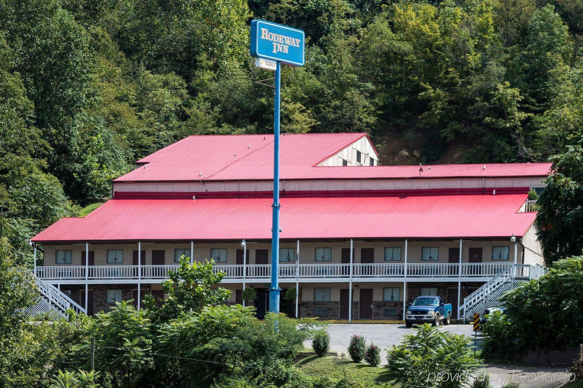 Oyo Hotel Chapmanville Inn, Wv - Hwy 119 Exterior photo